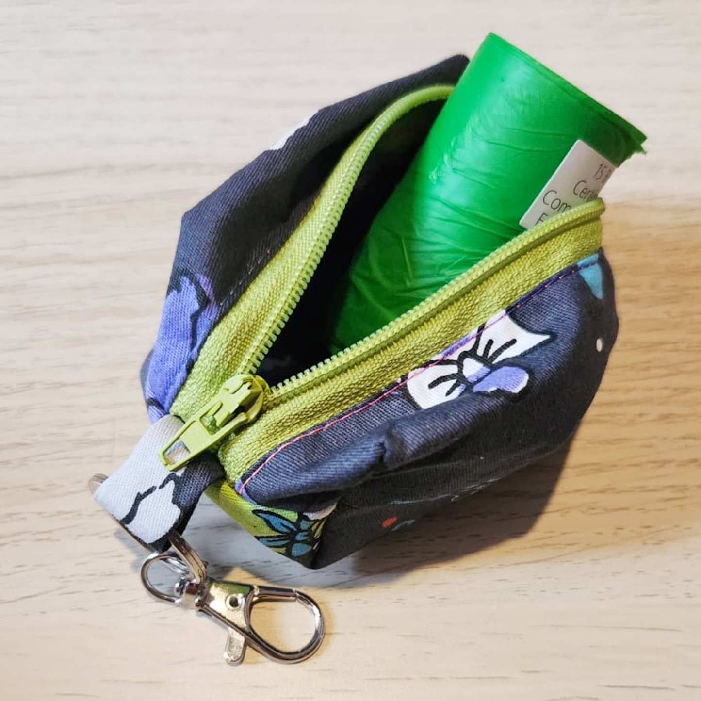 Contenedor para bolsas para heces