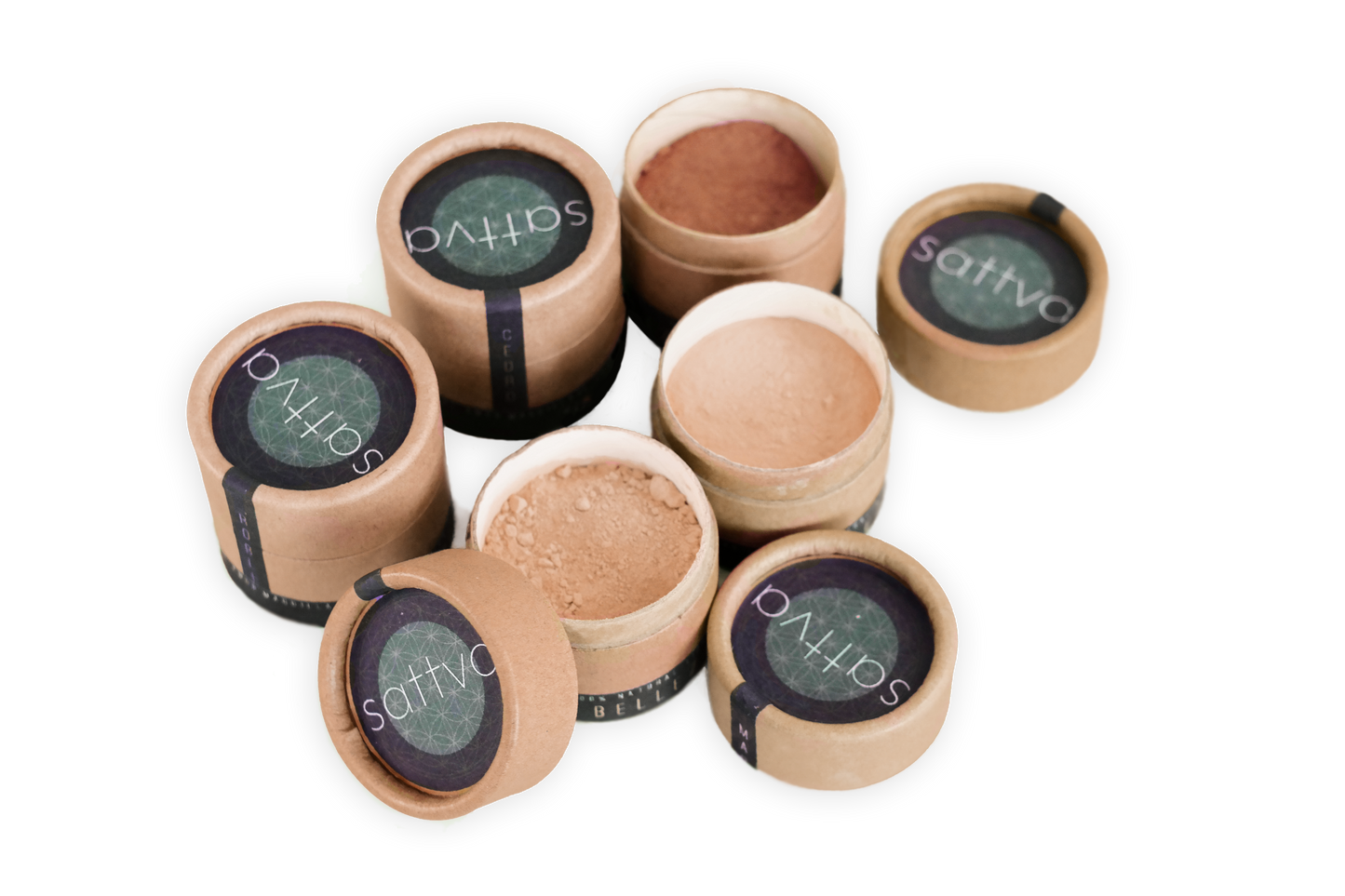 Maquillaje ecológico, orgánico y vegano. Su fórmula es libre de químicos, es vegana, 100% natural y orgánica, que nutre tu piel sin tapar los poros. Están elaborados a base de maíz, cacao, betabel, cúrcuma y té verde, enriquecida con aceites esenciales y protección solar.